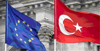 Флаги Турции и Европейского союза